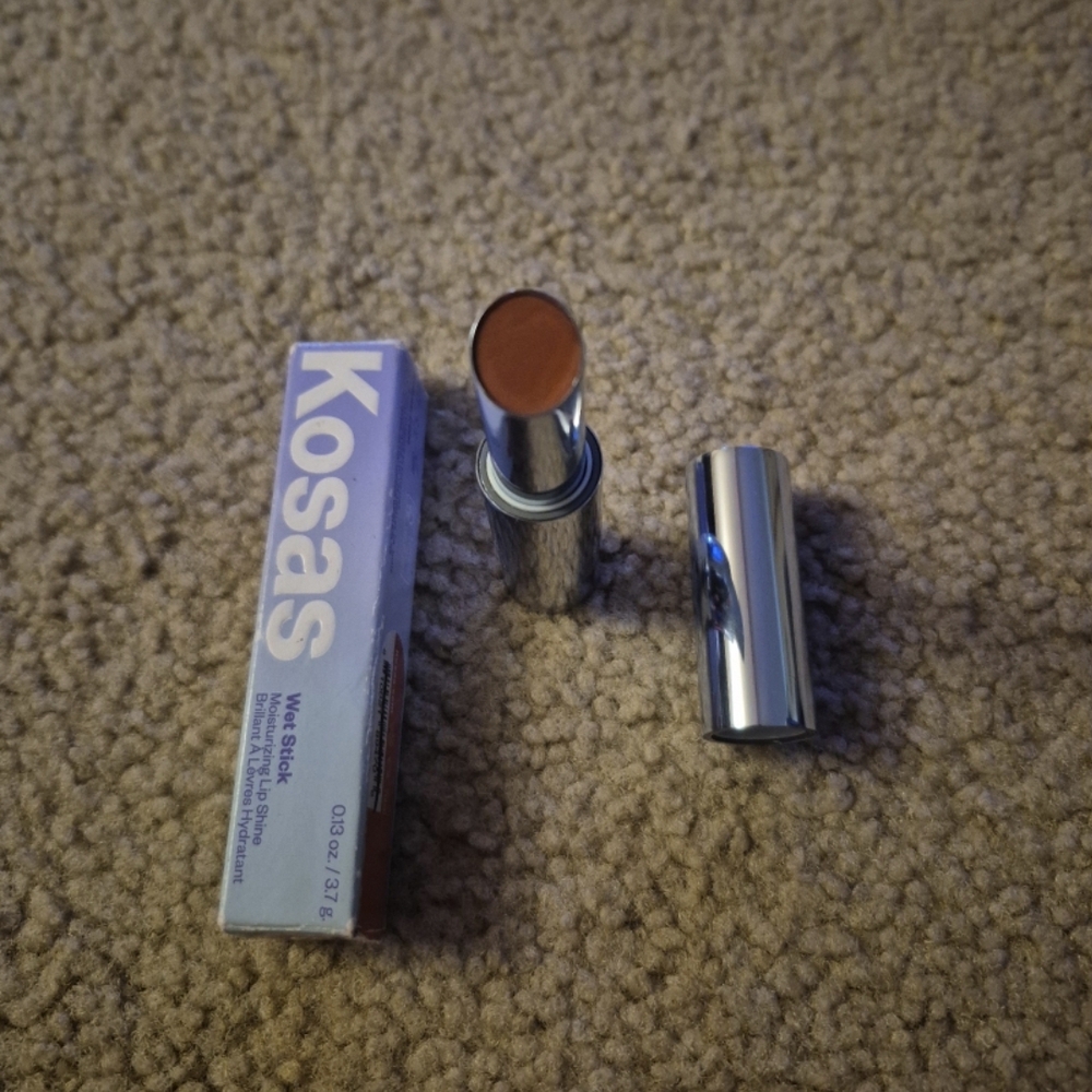 Kosas Wet Stick Moisturizing Lip Shine Island High (Warm Toasty Red)